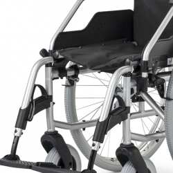 Standardní odlehčený invalidní vozík